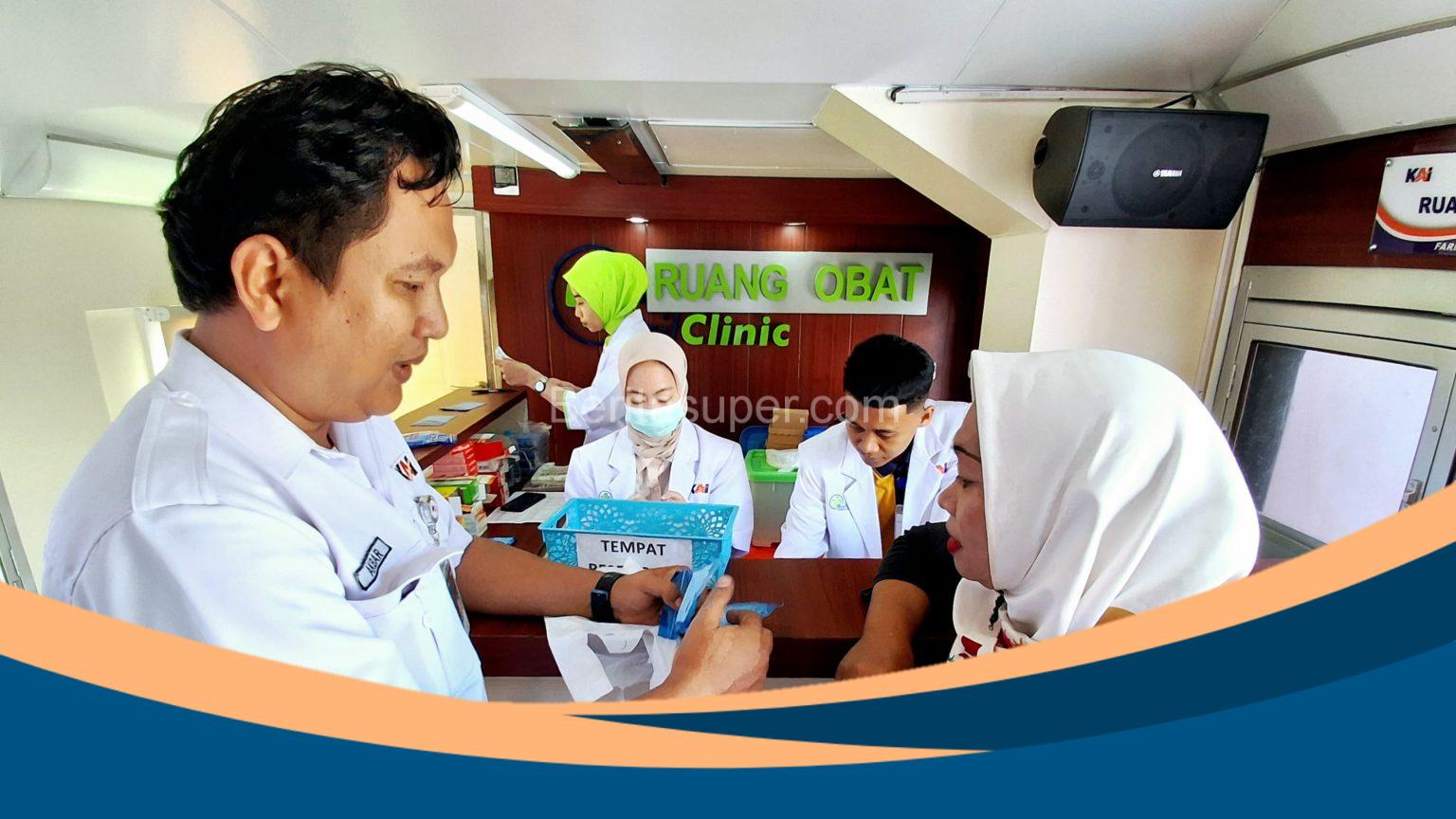 Rail Clinic KAI Layani Pengobatan Gratis di Stasiun Arjawinangun, Cirebon
