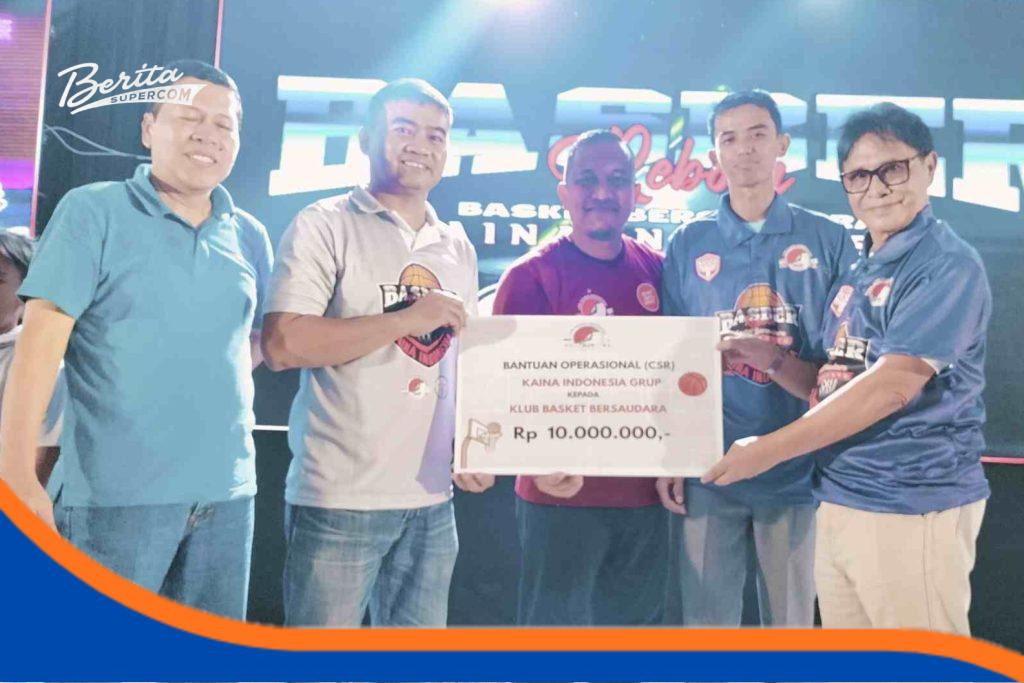 Penyerahan bantuan CSR Rp10 juta untuk tim basket Basber Reborn Kaina Indonesia