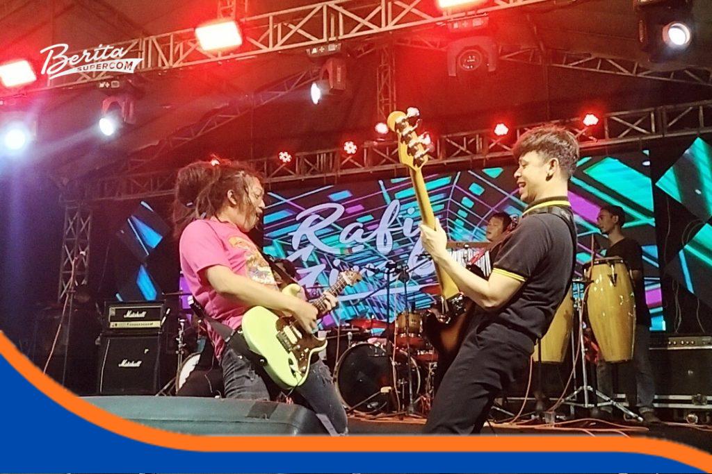 Foto Penampilan Rafi Gimbal Malam Puncak anniversary VAC Indramayu.