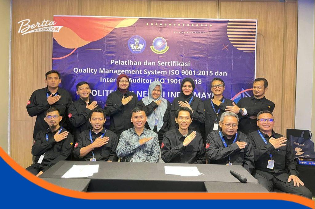 Polindra Gelar Sertifikasi ISO 9001, Siap Tingkatkan Kompetensi Berdaya Saing Global Peserta dosen dan tendik Polindra mengikuti materi pelatihan sertifikasi ISO 9001 untuk meningkatkan kompetensi manajemen kualitas internasional.