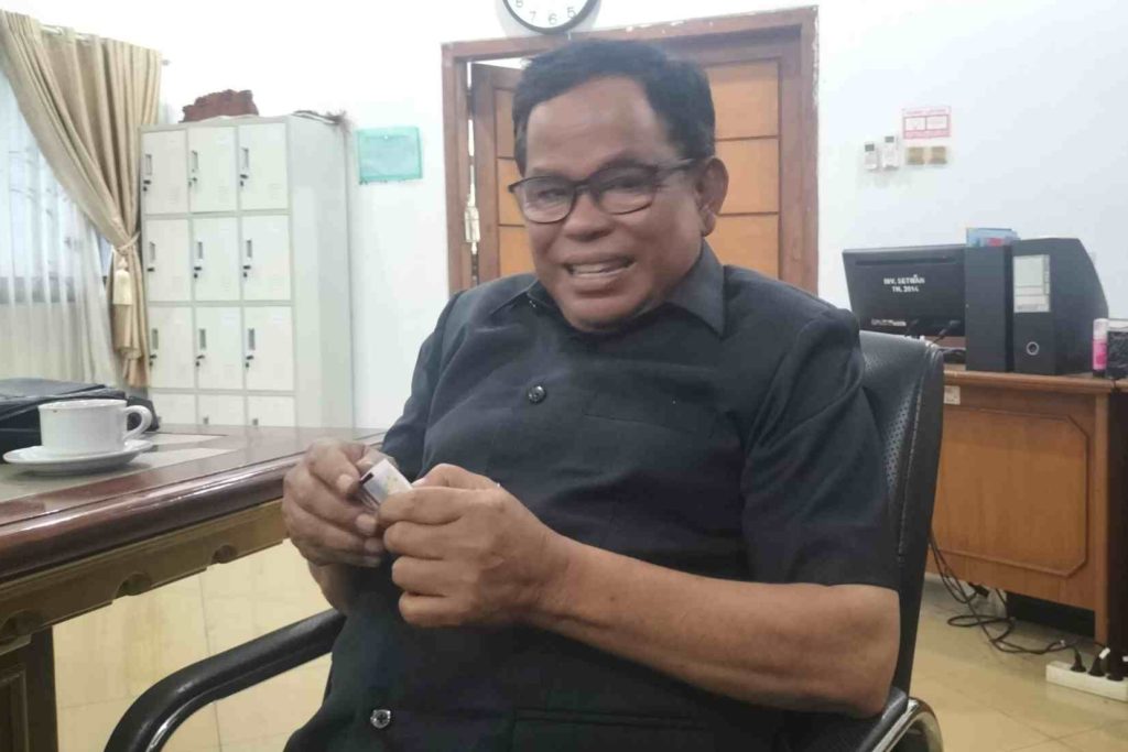 Anggota Komisi III DPRD Indramayu saat dikonfirmasi di ruang komisi