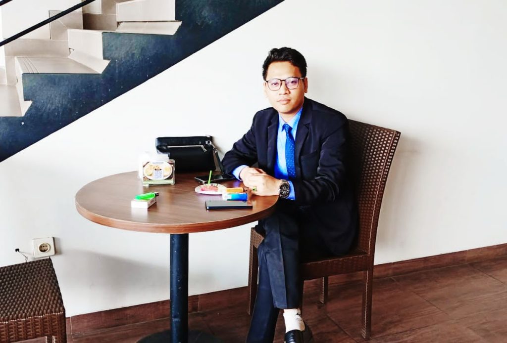 Pemuda Indramayu mengembangkan kantor hukum dan lembaga bantuan hukum untuk masyarakat