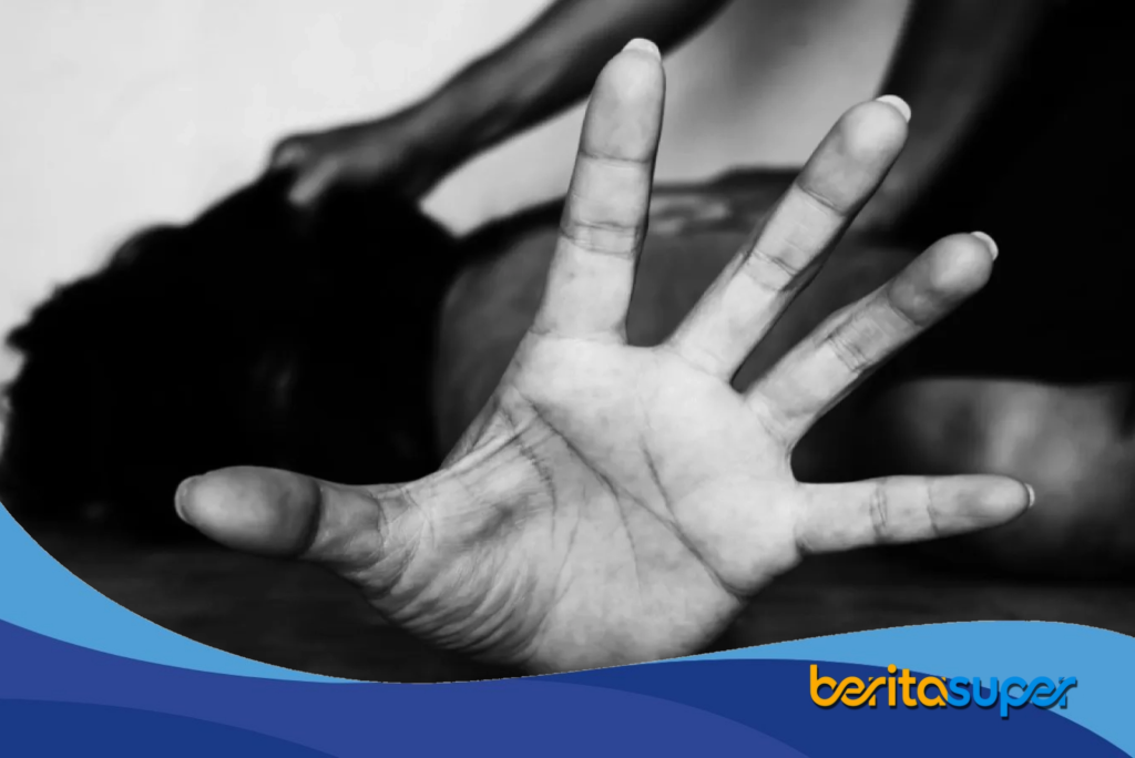 CCTV Bongkar Dugaan Aksi Brutal Oknum Kuwu di Indramayu terhadap Seorang Perempuan memperlihatkan dugaan aksi brutal oknum kuwu di Indramayu