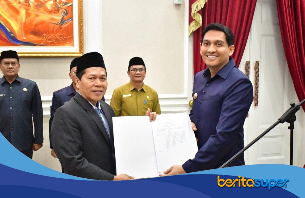 Pelantikan Ahmad Syadali sebagai Pj Sekda Indramayu oleh Bupati Lucky Hakim di Pendopo Indramayu