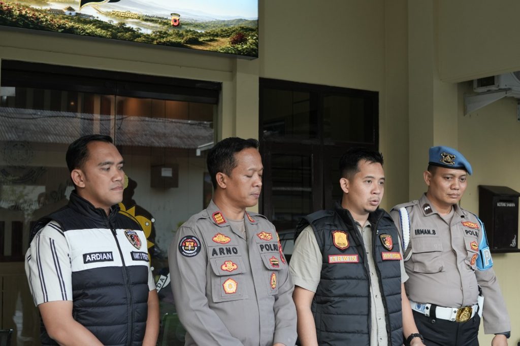 Satreskrim Polres Indramayu menetapkan tersangka kasus penganiayaan di Kecamatan Sindang
