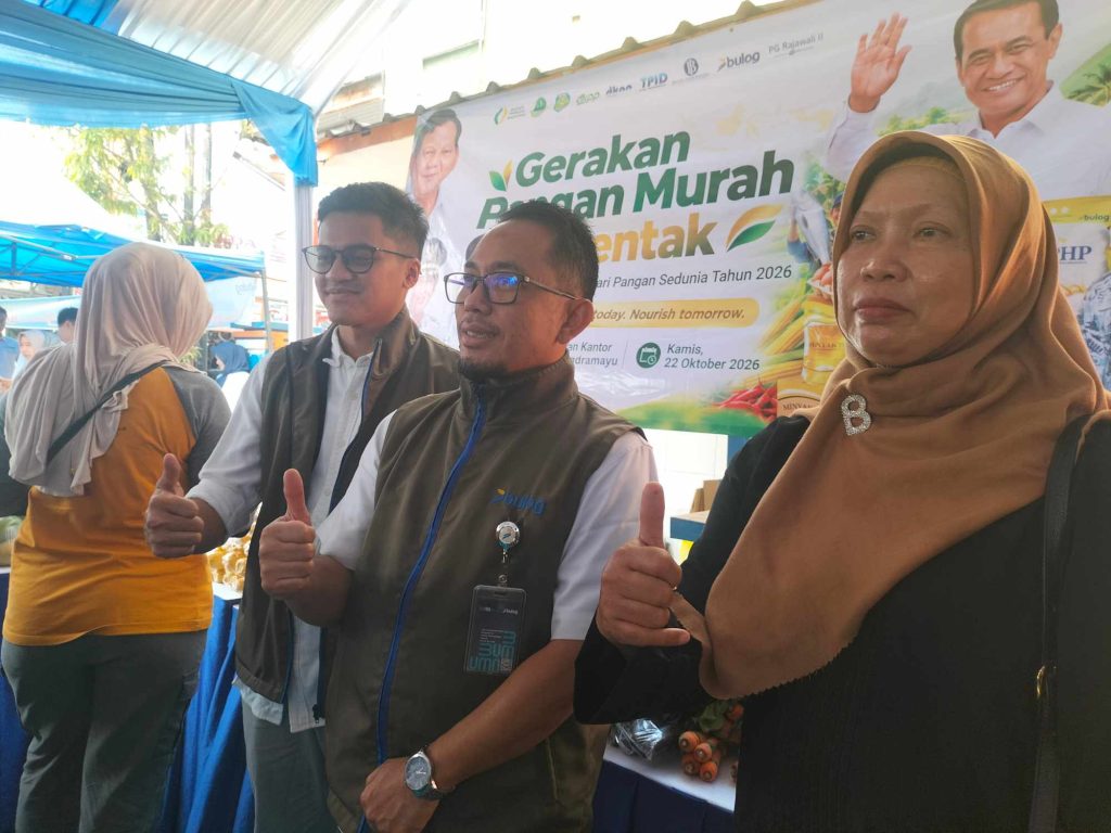 Gerakan Pangan Murah Bulog Indramayu memperingati Hari Pangan Sedunia
